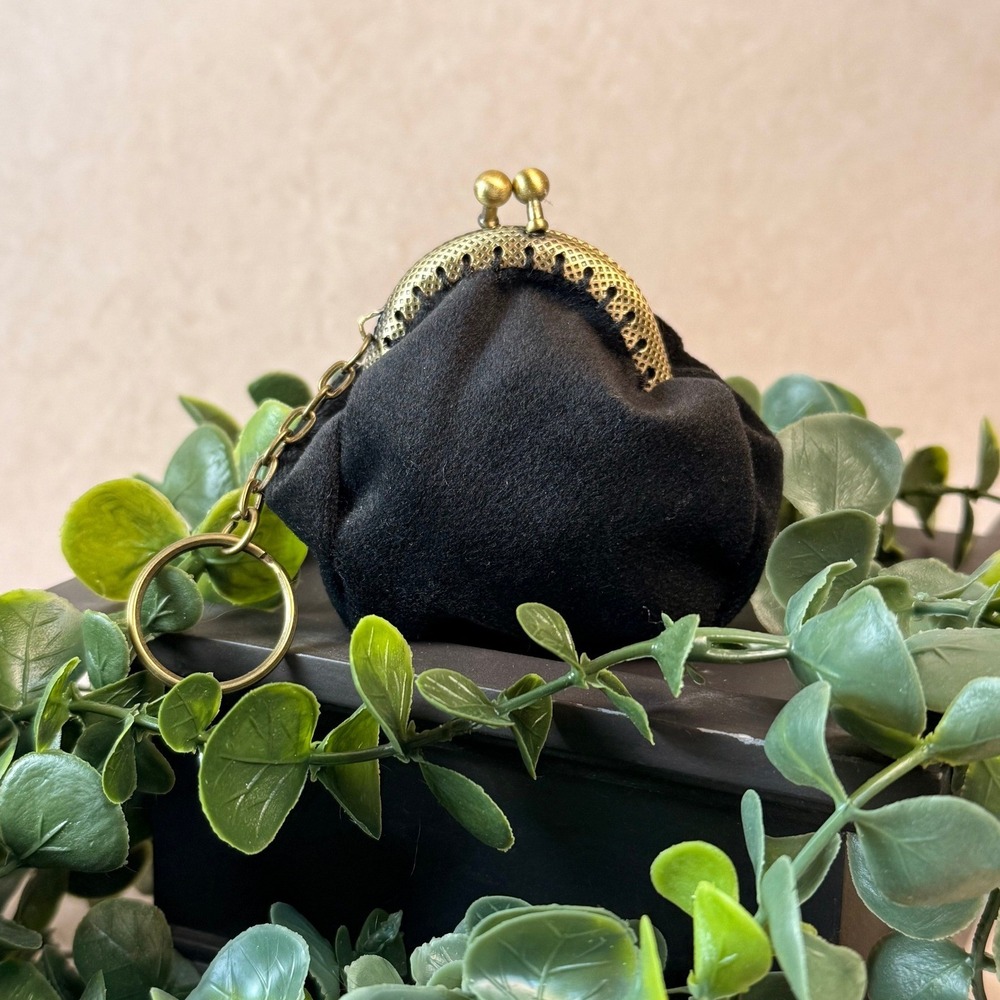 Black Velvet Kiss Lock Coin Purse